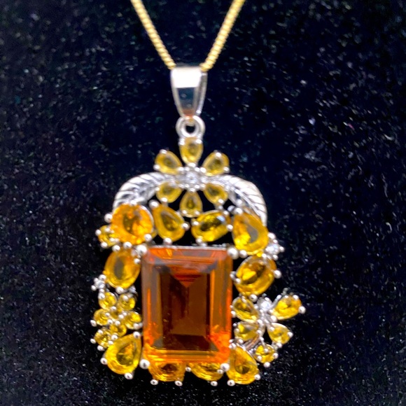 Natural citrine gemstone pendant‼️